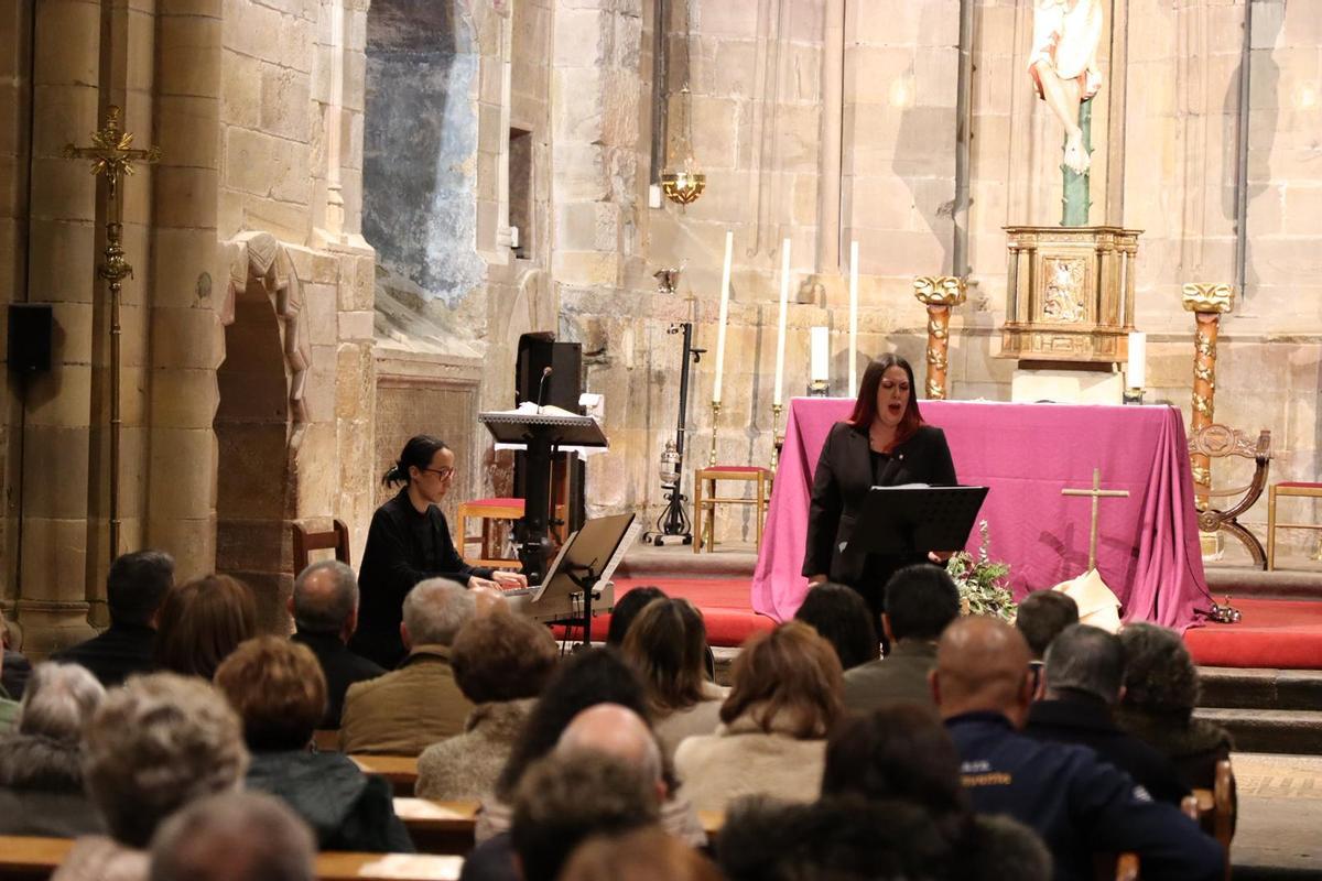 El broche musical a la cargo de la pianista Marta Fernández y la soprano Susana Barrientos.