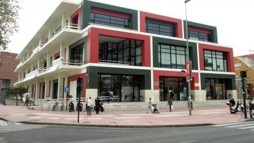 Versos murcianos para celebrar el Día de la Poesía en la Biblioteca Regional