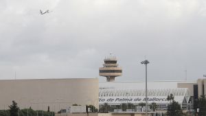 Archivo - Vista general del aeropuerto de Palma. Archivo.