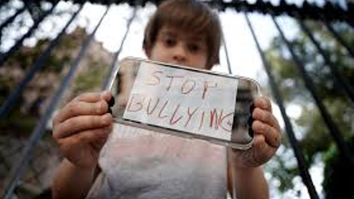 'Stop bullying'.