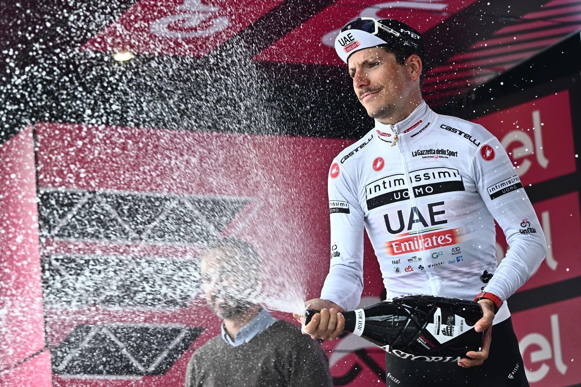 La 13ª etapa del Giro de Italia, en imágenes