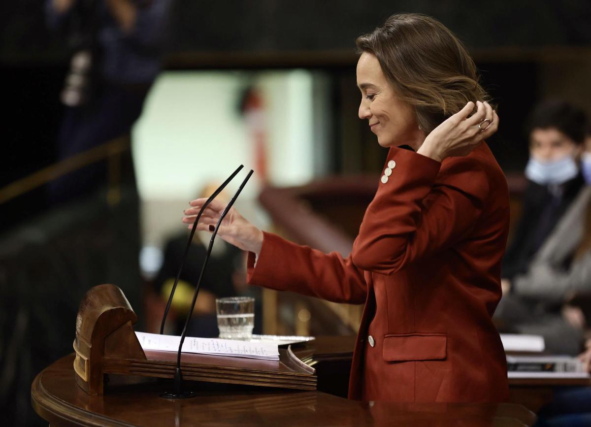 La coordinadora general del PP, Cuca Gamarra, interviene en una sesión plenaria, en el Congreso de los Diputados, a 30 de marzo de 2022, en Madrid (España)