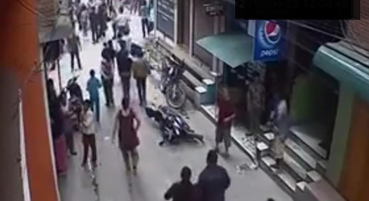 El primer vídeo del terratrèmol al Nepal aquest 12 de maig.
