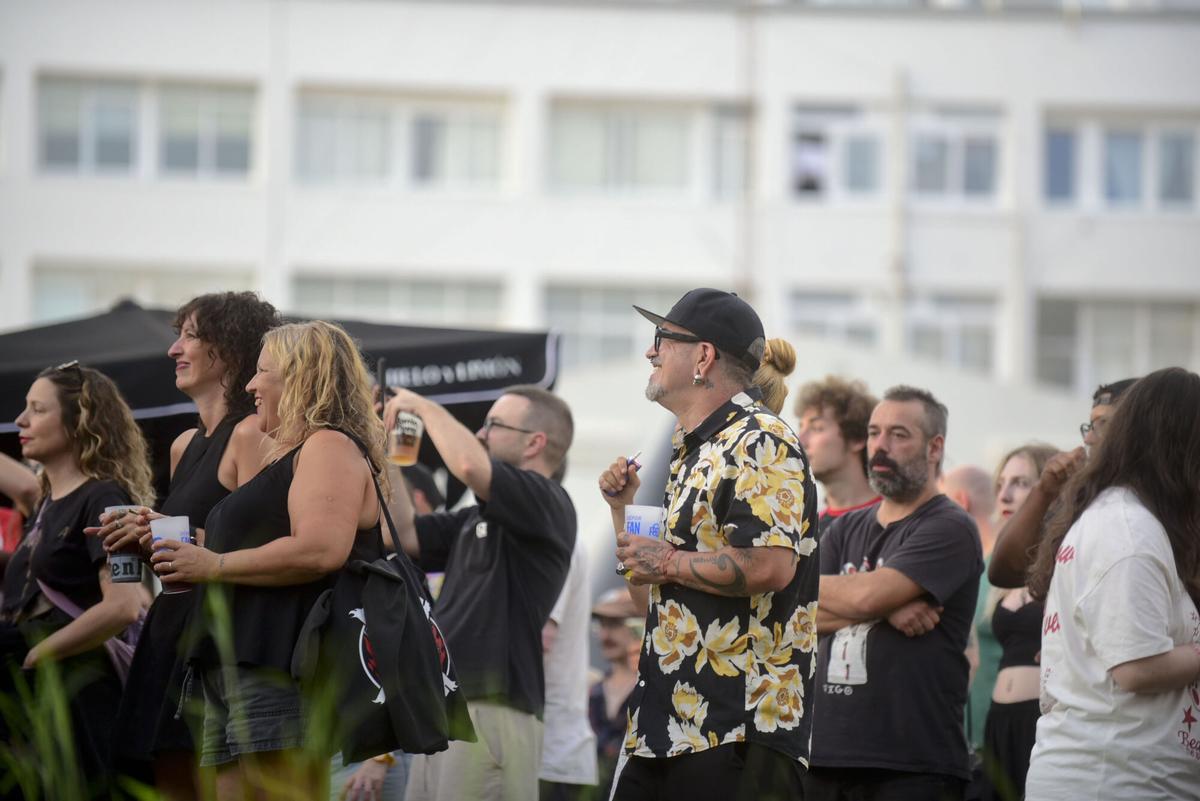 El festival gratuito del Barrio de las Flores llega a su décimo aniversario con miles de personas coreando himnos del rock and roll.