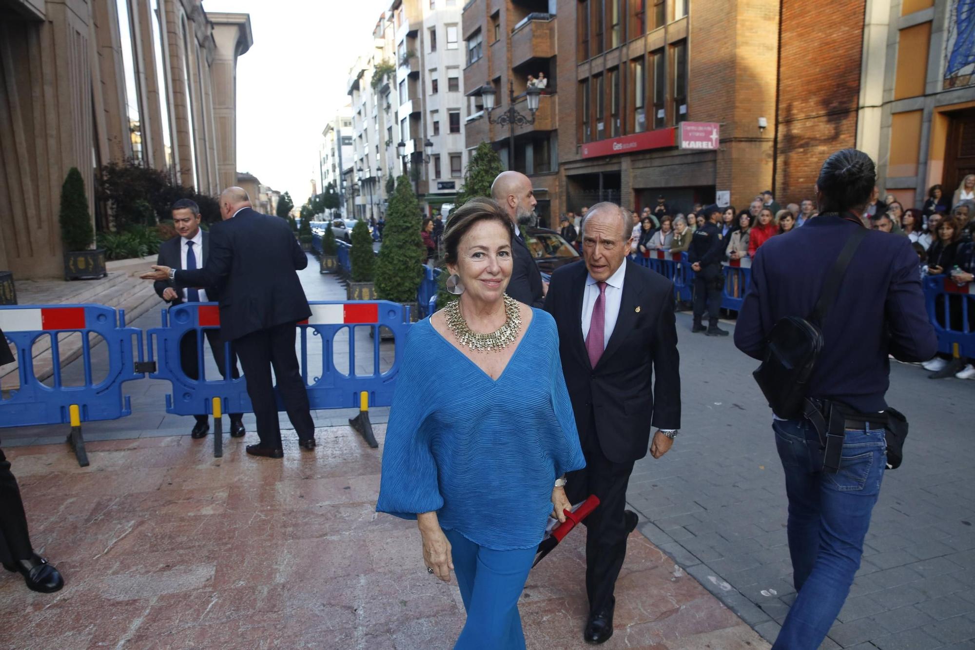 EN IMÁGENES: La Familia Real asiste en Oviedo al concierto de los premios "Princesa de Asturias"