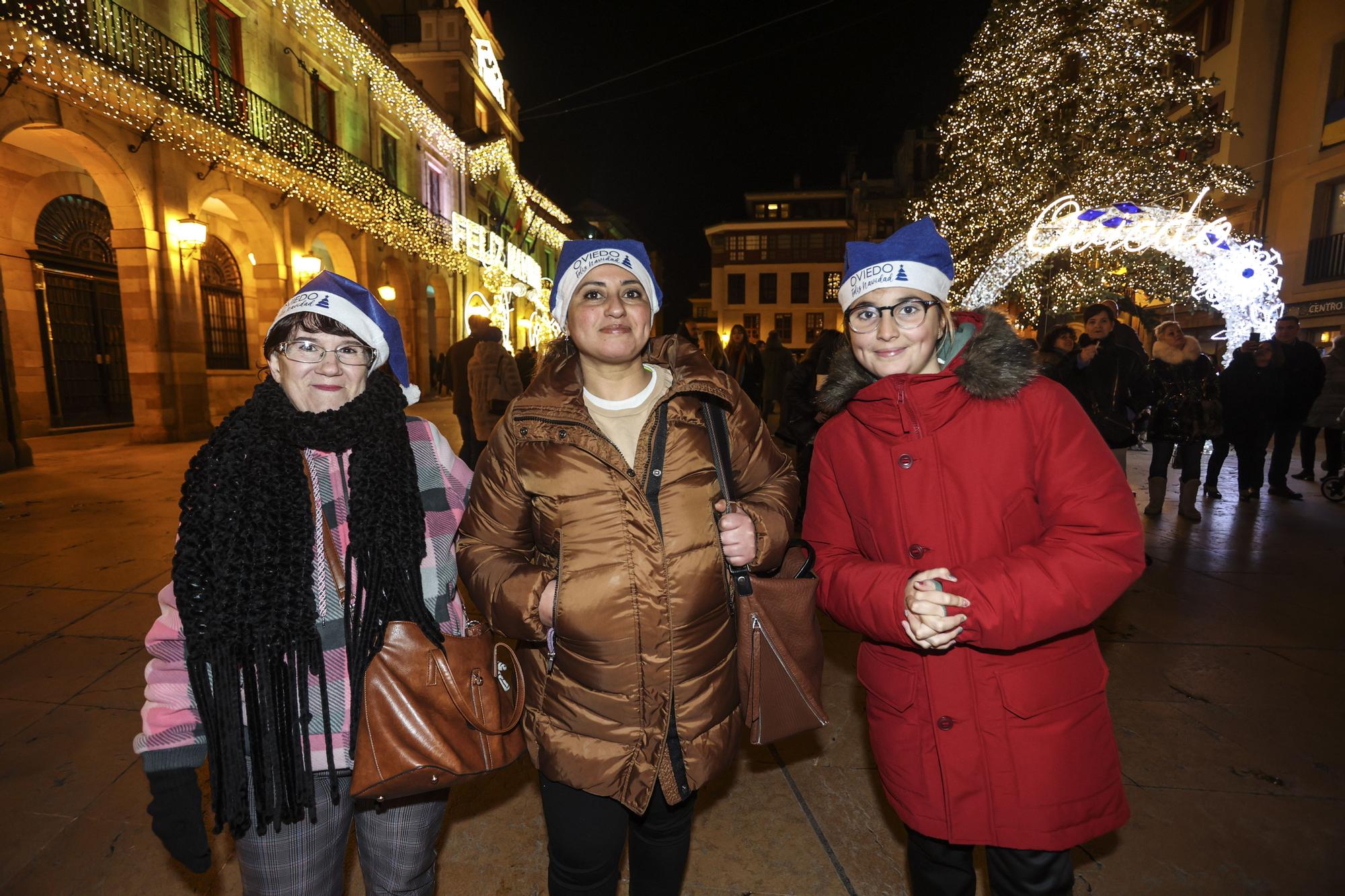 En imágenes: así fue el encendido de las luces de Navidad en Oviedo