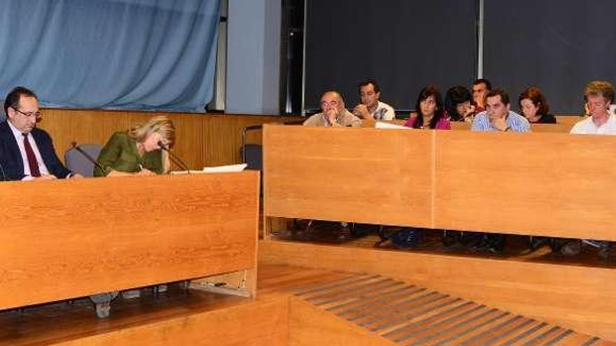 Cangas acogerá dos sesiones plenarias en cuatro días.  // G.Núñez