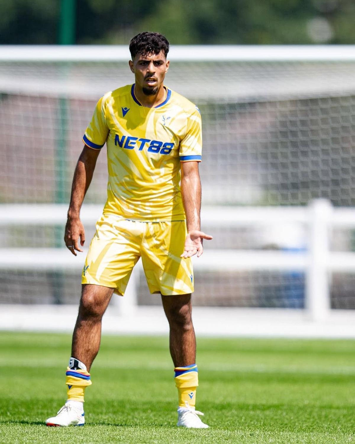 Chadi Riad, jugador del Crystal Palace