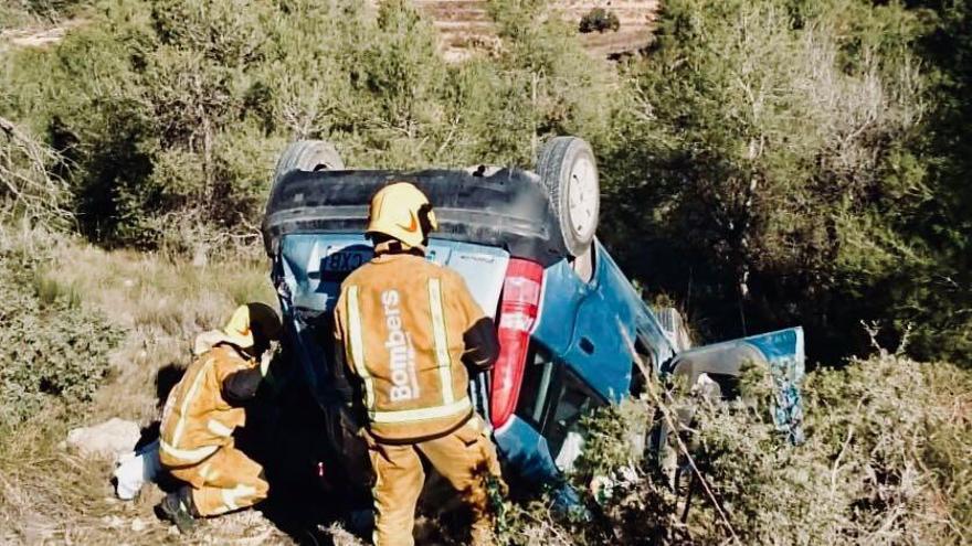 El cinturón de seguridad salva la vida a una conductora en Pinoso