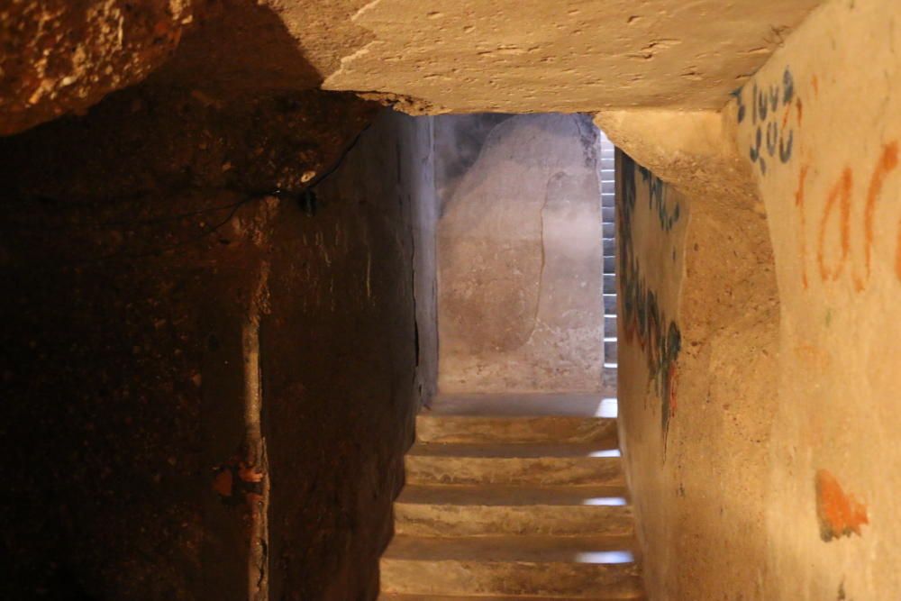 Visita de técnicos y ediles del gobierno local a la excavación del refugio