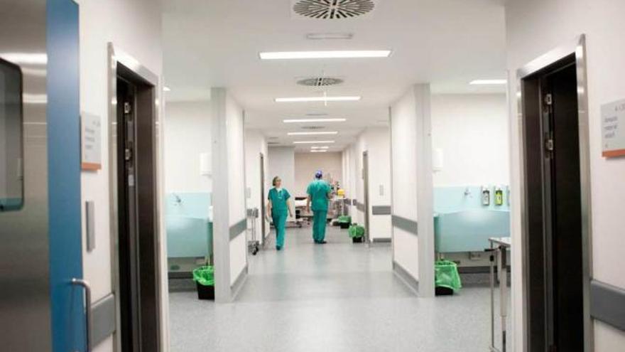 Los médicos asturianos ganan hasta 1.430 euros menos al año que la media nacional