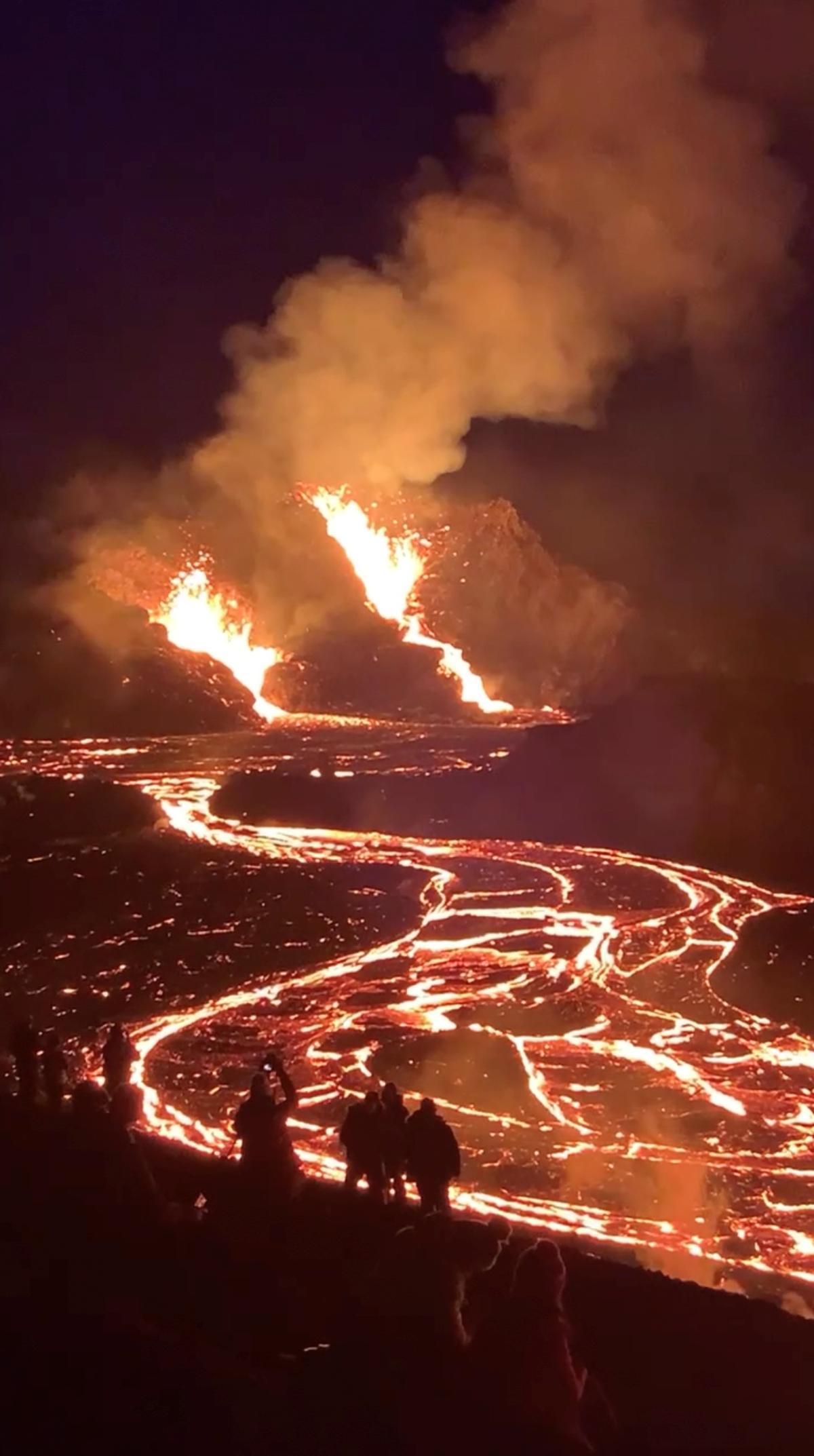 Erupción volcánica en La Palma | La lava se acerca lentamente al mar