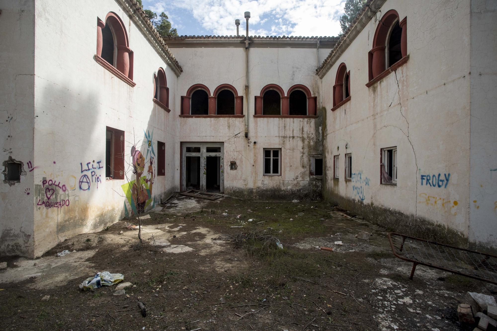 El Hotel Paraje San José de Requena: del lujo al saqueo