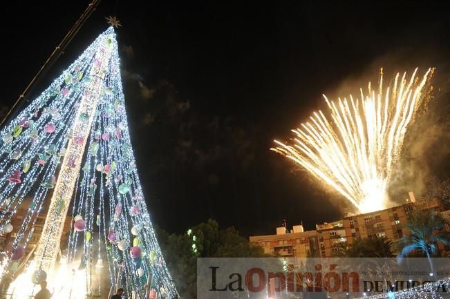 Encendido del Gran Árbol de Navidad de la Plaza Circular de Murcia