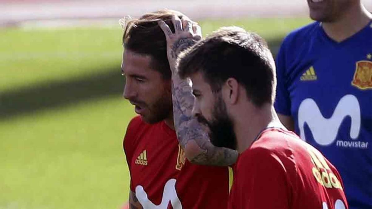 Sergio Ramos y Gerard Piqué, en la selección española