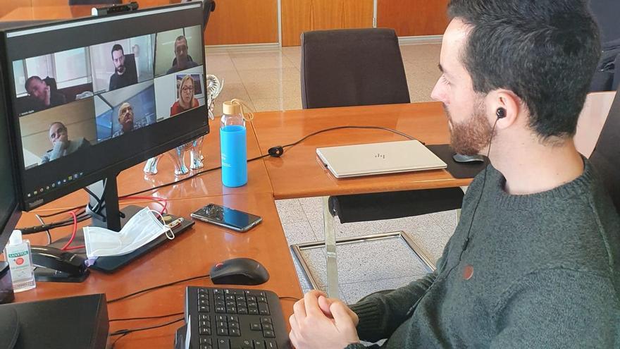 El vicepresidente segundo del Consell, Javier Torres, durante la reunión telemática.