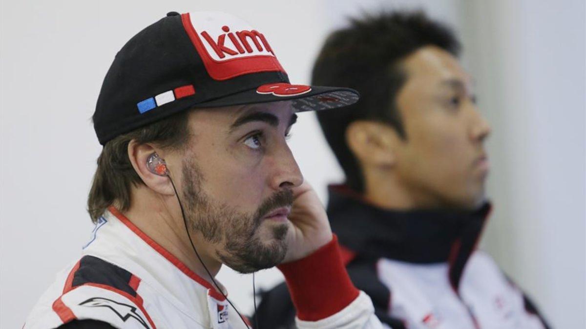Alonso, este sábado en el box de Toyota en Shanghai