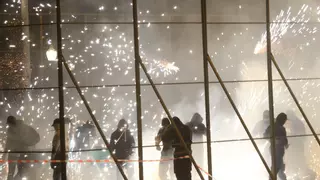 Al menos diez quemados, todos leves, en la Nit de l'Albà