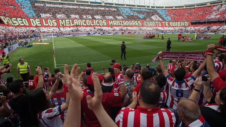 Torres honra al Calderón en su despedida con dos goles