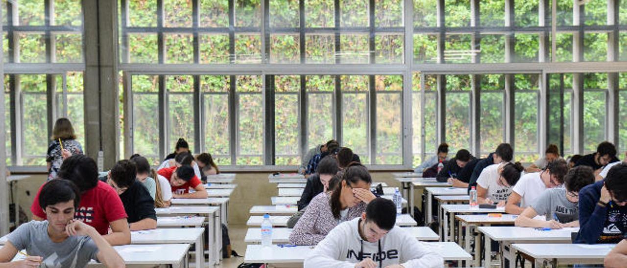 Polémica en la ULPGC tras eliminar el inglés para titularse en ocho grados