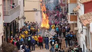 El día grande del pasacalle de Sant Vicent: Nules se queda pequeño para tanto espíritu de fiesta