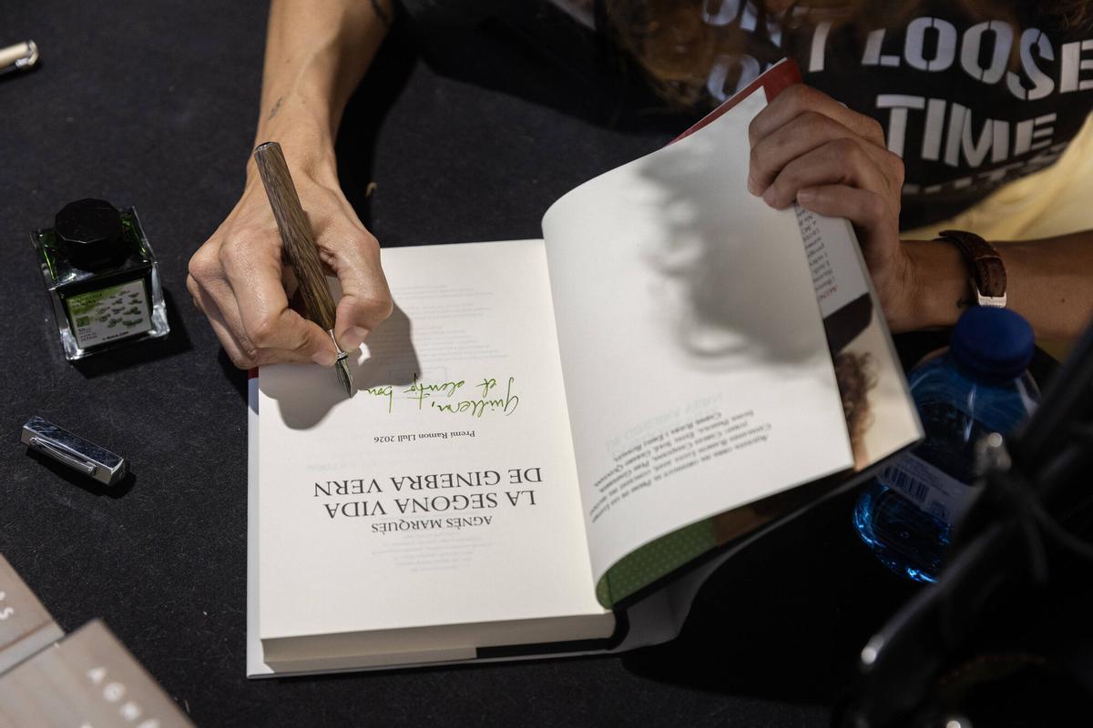 Firma de libros de Agnès Marquès.
