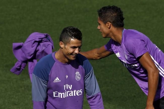 Entrenamiento del Real Madrid antes de su viaje a Gran Canaria