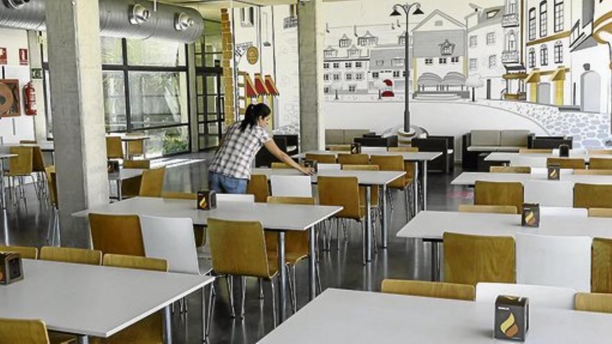 Reabre el comedor de la universidad