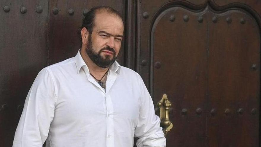 El cantaor Miguel de Tena, en la peña flamenca Sierra Blanca