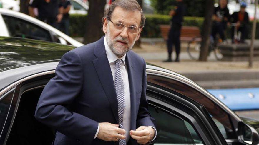 Rajoy dice que el debate sobre el aforamiento a Juan Carlos &quot;no tiene ningún sentido&quot;
