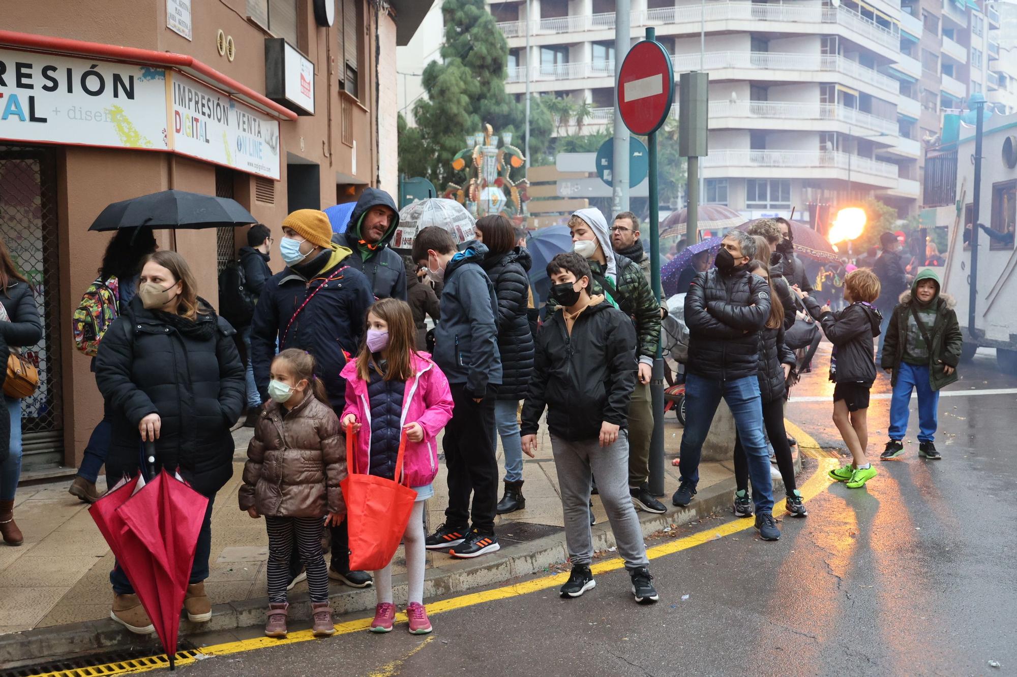 Las mejores imágenes del desfile de carros engalanados y collas de la Magdalena