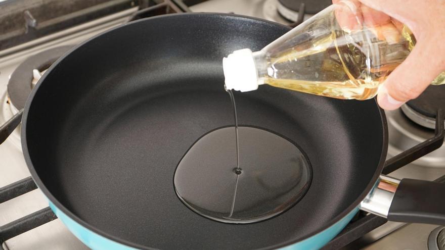 Esta es la forma en la que debes echar el aceite par que tus recetas salgan mejor que nunca