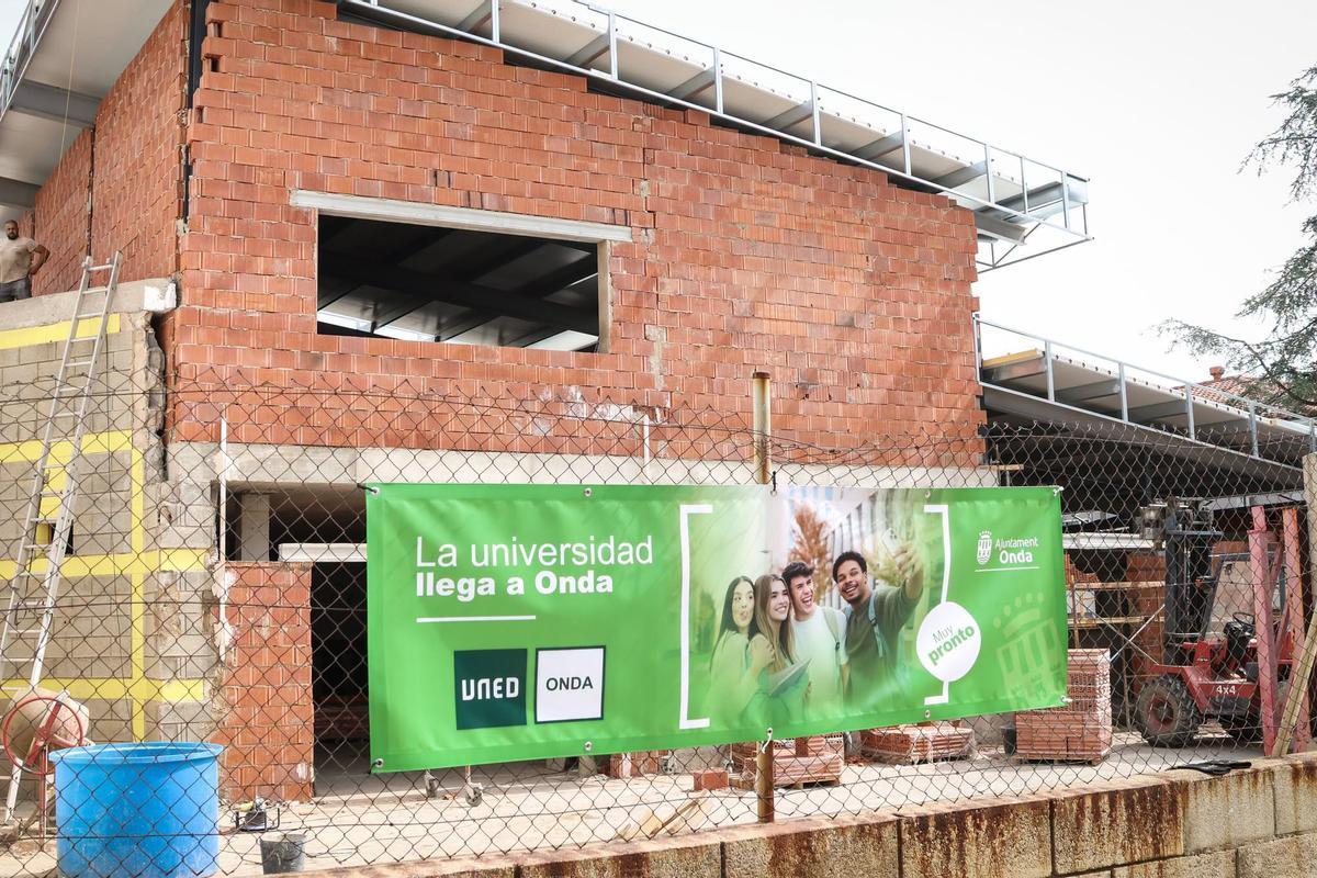 El aula de la UNED estará ubicada en la primera planta del nuevo edificio Ágora Onda, situado en el antiguo parque de bomberos.