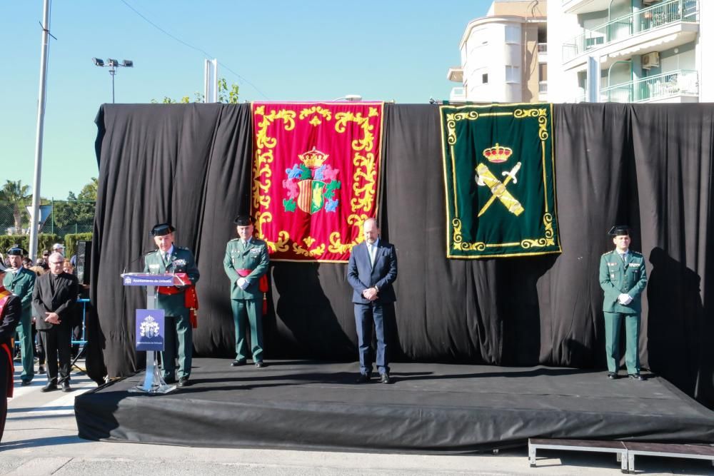 El Ayuntamiento rindió homenaje a la presencia de la Guardia Civil en Orihuela y su 175 aniversario con el descubrimiento de un monumento