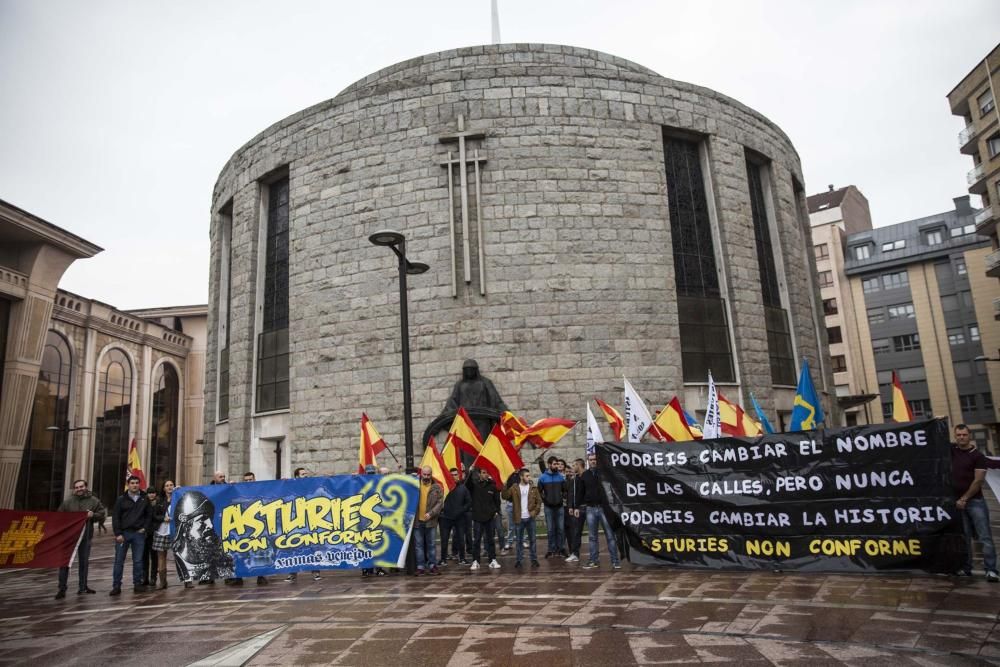 La asociación “Asturies non conforme” celebra el Día de la Hispanidad