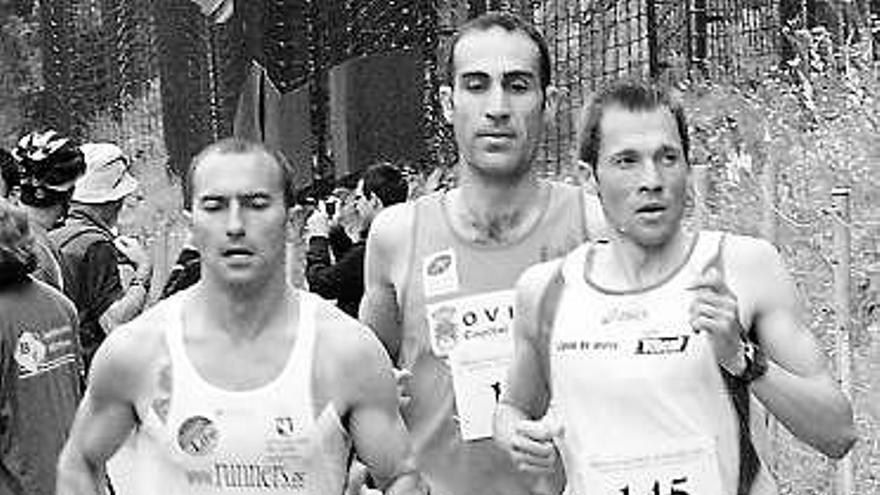 Ciro Zapico gana la media maratón «Senda del Oso» - La Nueva España