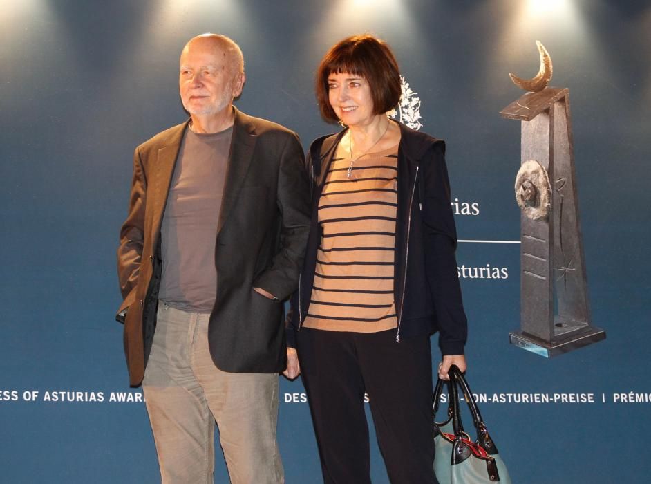 Llegada a Oviedo de Adam Zagajewski, premio Princesa de Asturias de las Letras