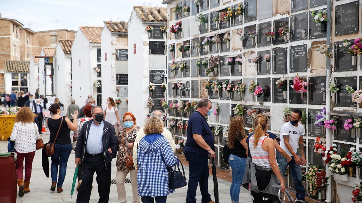 Día de Todos los Santos en los cementerios cordobeses