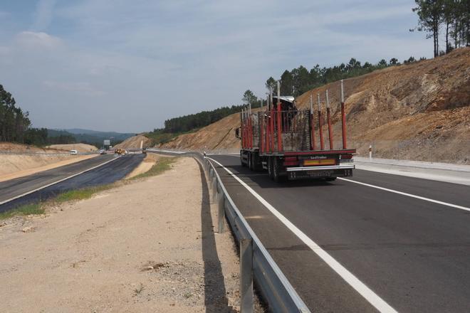 La AG-59 abre al tráfico su enlace con Pontevea