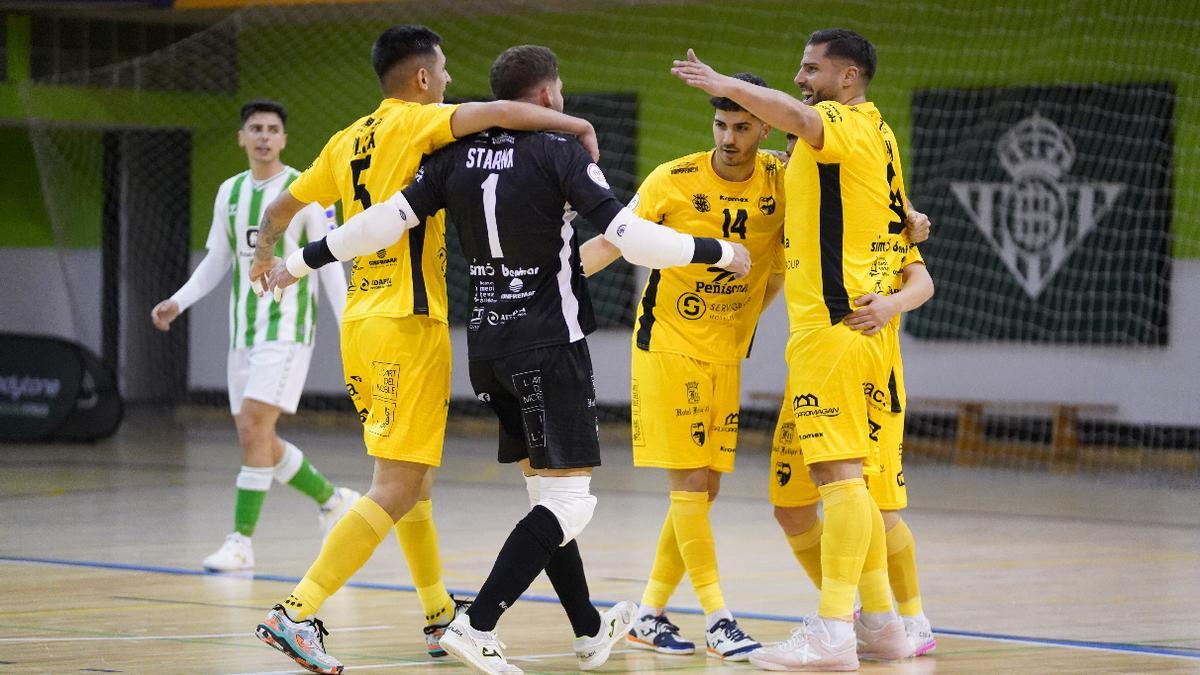 El Servigroup Peñíscola venció con claridad este miércoles al Real Betis Futsal en Sevilla, en otro duelo ante un rival directo en la pelea por la salvación.