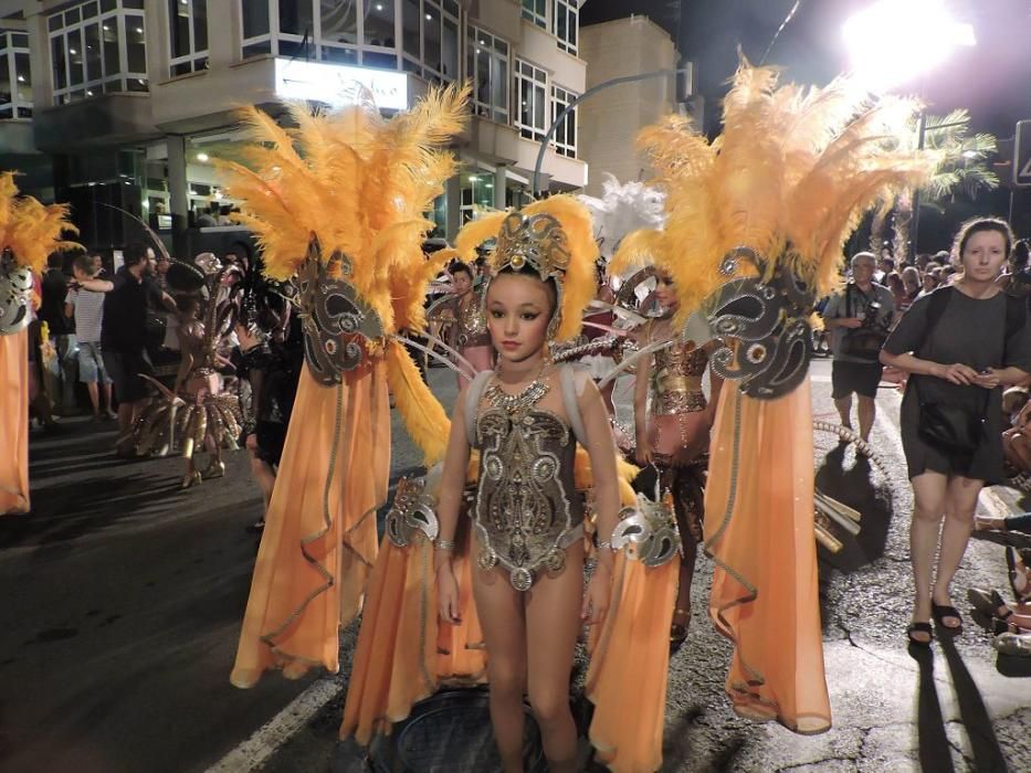 La bahía de Águilas se transforma en un gran teatro en su Carnaval de verano