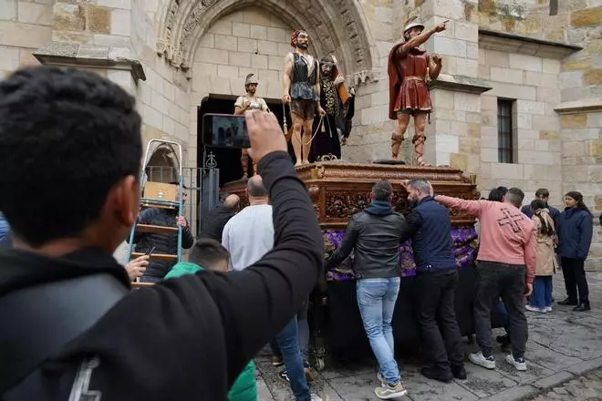GALERÍA | El Cinco de Copas ya espera en la iglesia de San Juan