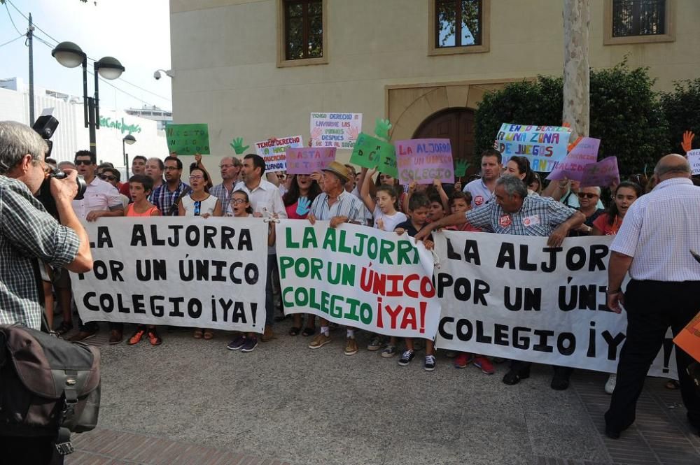 Manifestación de los padres de La Aljorra