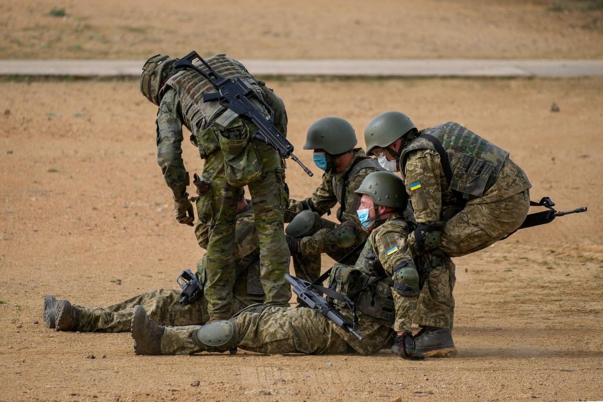 El Ejército de Tierra entrena a militares ucranianos en la Academia de Infantería de Toledo