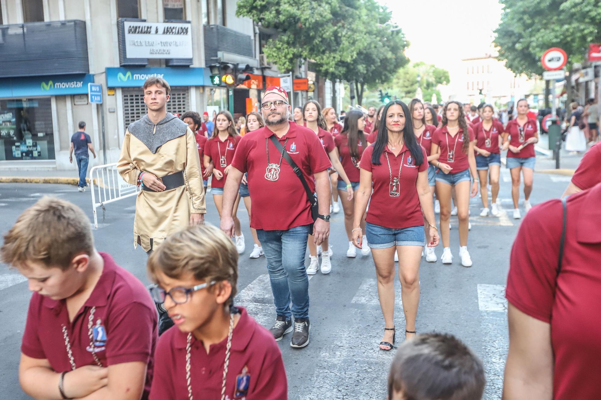 Los Moros y Cristianos de Elche recuperan su Entraeta