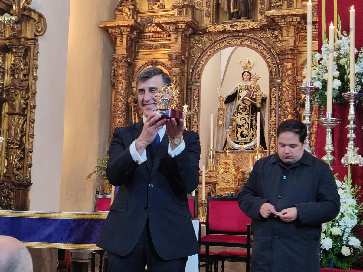 Pascual Bérchez pronuncia un pregón de Semana Santa cargado de sentimiento en Aguilar.