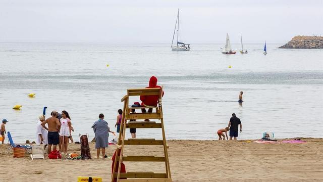 Muere ahogado un hombre de 70 años en una playa de Calafell