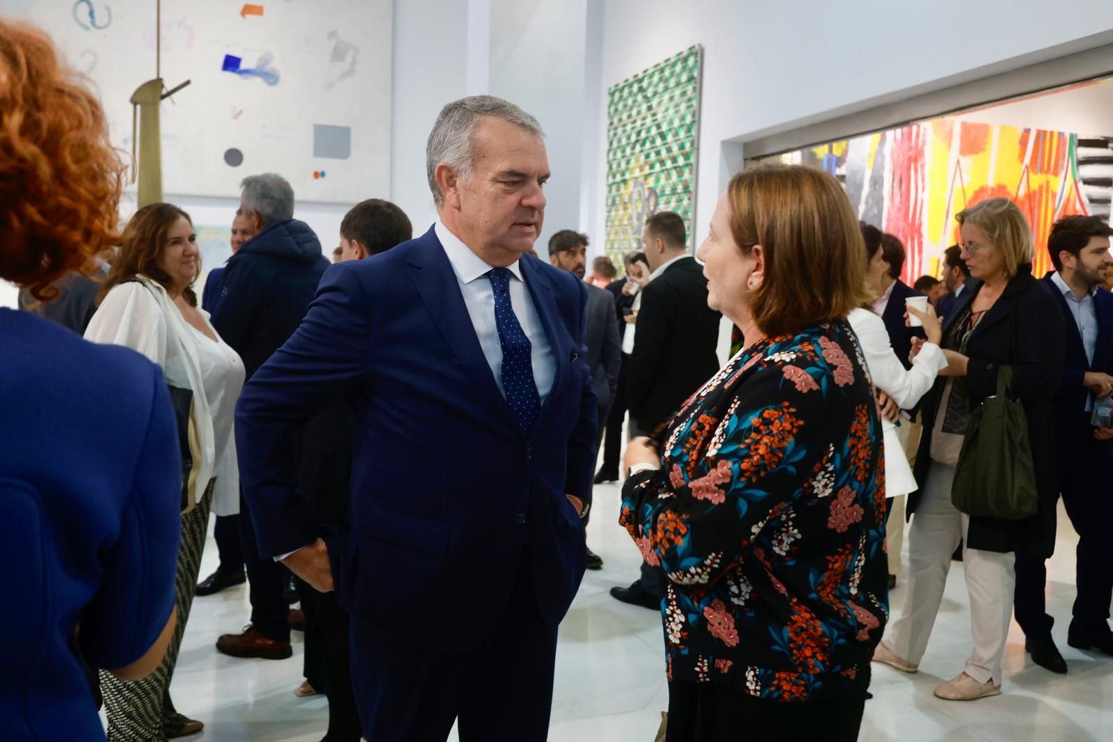 Llegada de los asistentes a la segunda edición del Foro de Energía en la Comunitat Valenciana