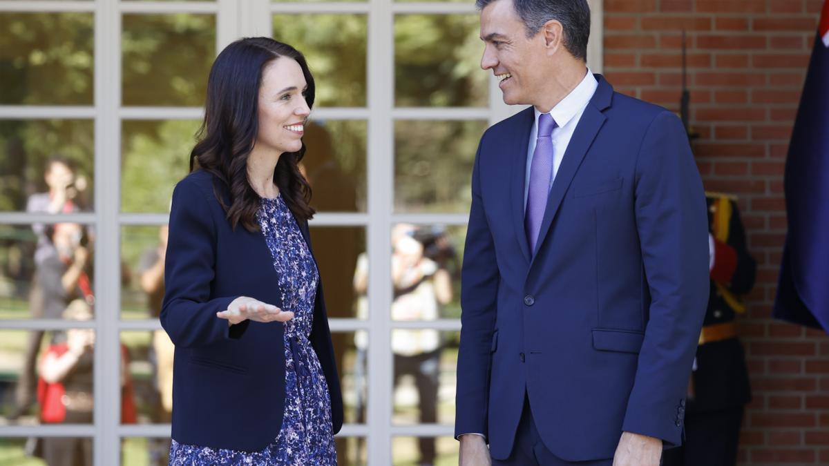 Pedro Sánchez recibe a la primera ministra de Nueva Zelanda, Jacinda Ardern