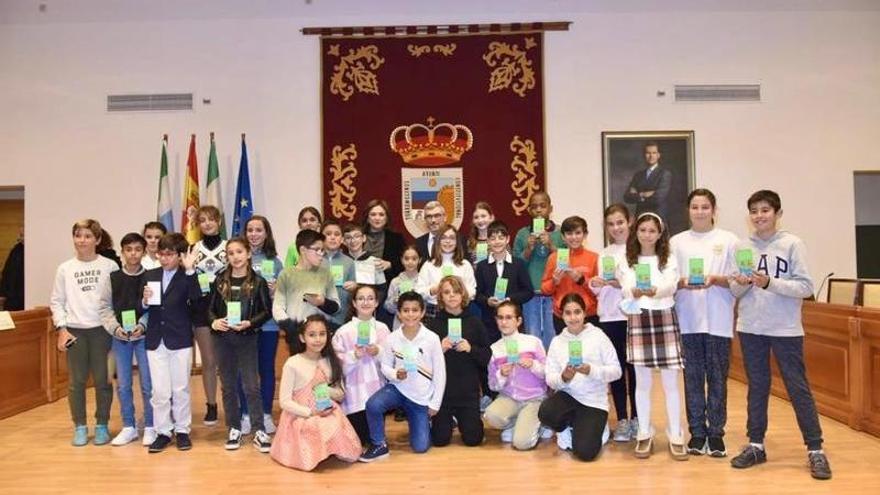 Alumnos de los ocho colegios públicos de Torremolinos participan en un pleno infantil